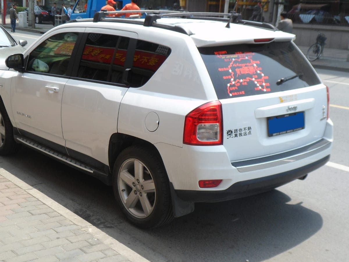 Jeep Compass — foto 3 de 3